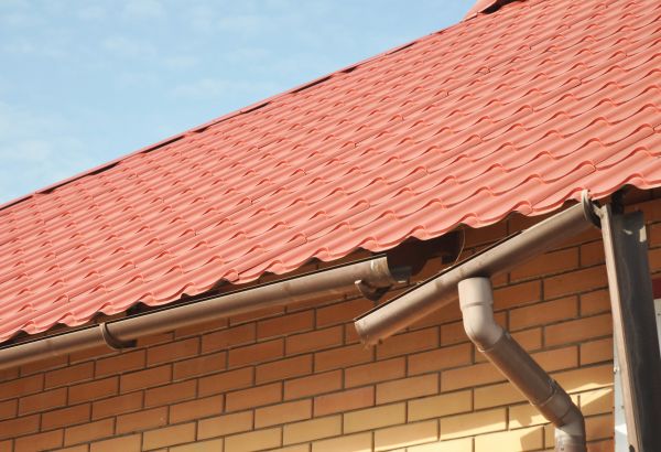Loose Gutter Repair in Logan